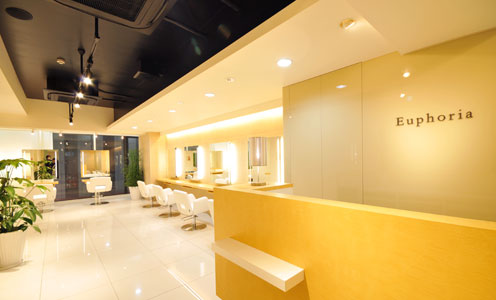 Euphoria 新宿通りの店内